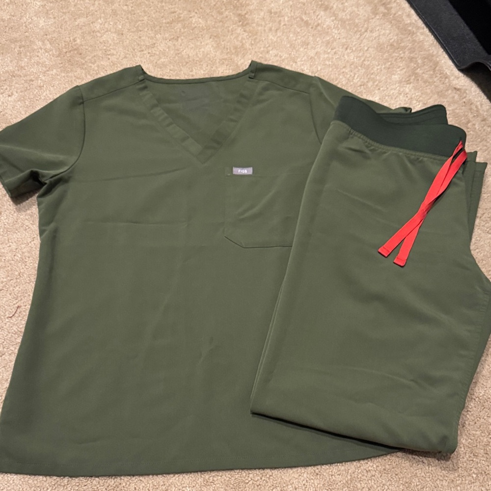 Figs Olive Green Scrub Set